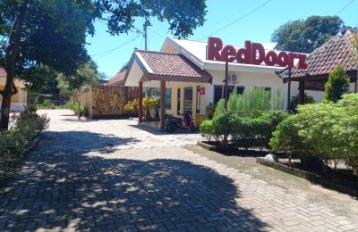 Penginapan (Baluran) RedDoorz near Baluran National Park